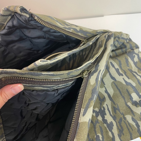 CARHARTT NWT Boys Size 8 Insulated Quilted Camo Mossy Oak Bibs Overalls Camo - Picture 6 of 7